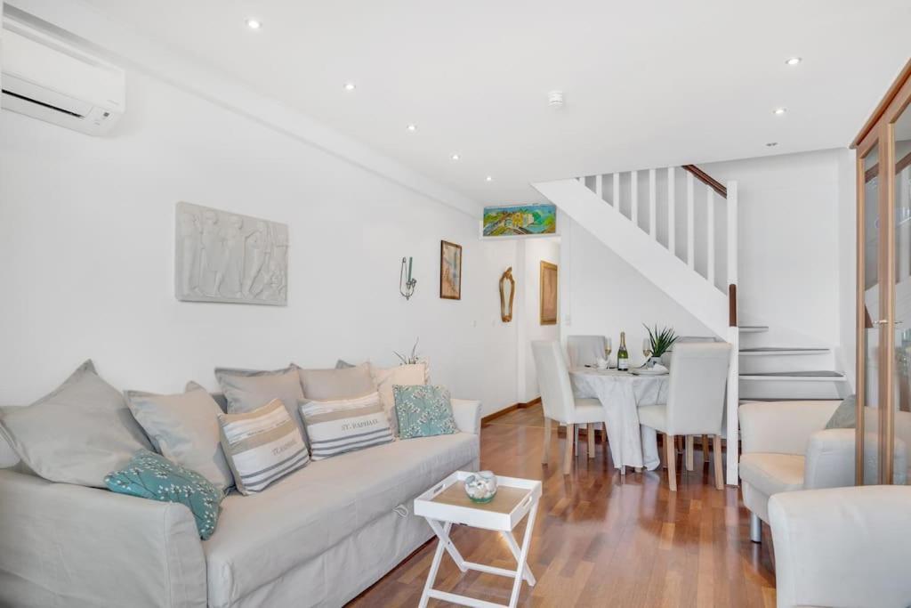 La Prom - A Two Bedroom Apartment With A Sea View Nice Exterior photo