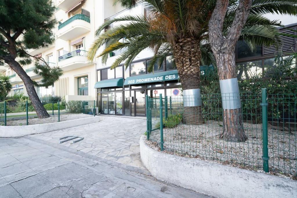 La Prom - A Two Bedroom Apartment With A Sea View Nice Exterior photo