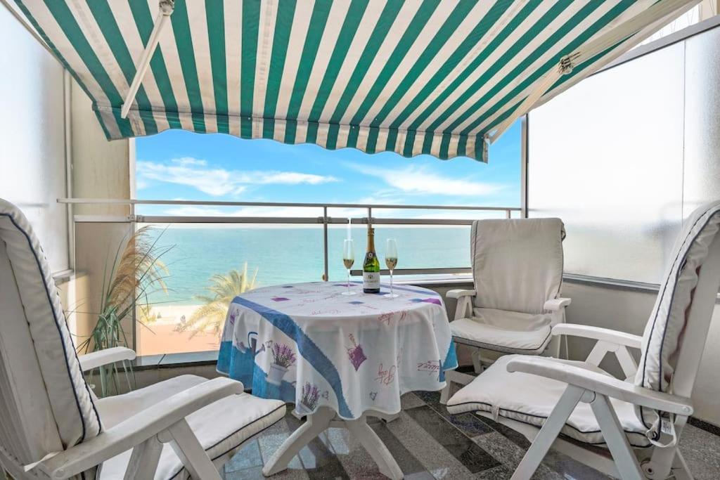 La Prom - A Two Bedroom Apartment With A Sea View Nice Exterior photo